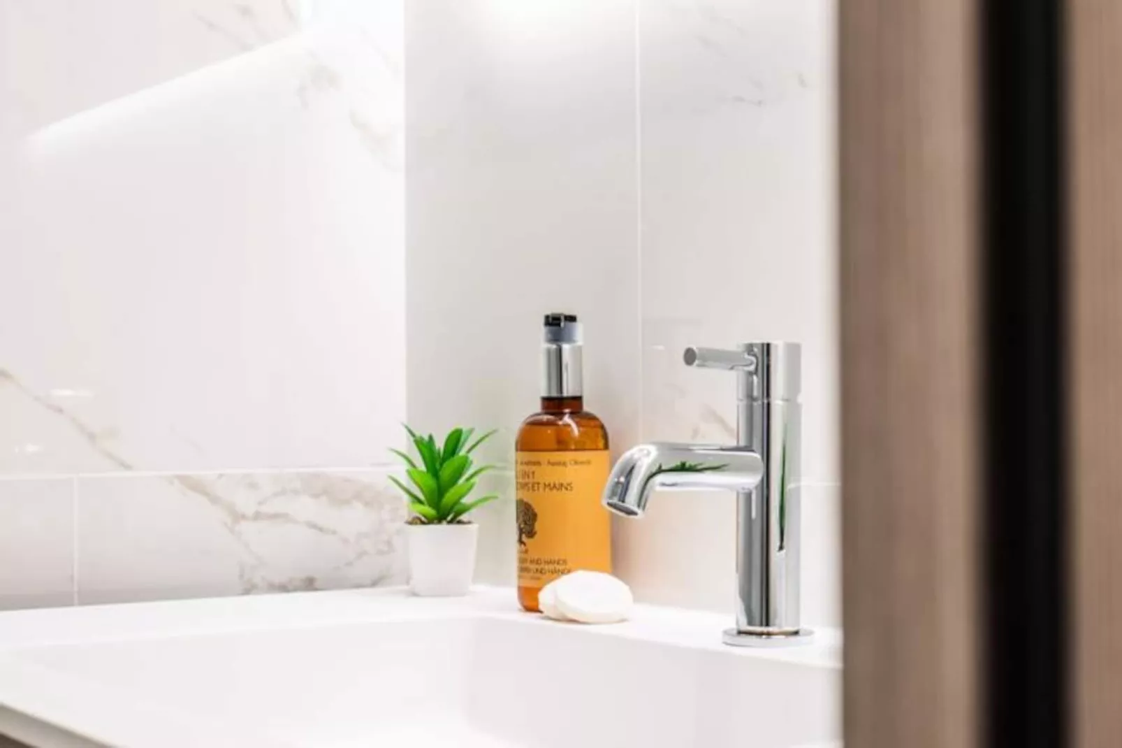 Résidence Rare ! Rez-de-jardin 10 Minutes &agrave; Pied Du Centre-Niet-getagd