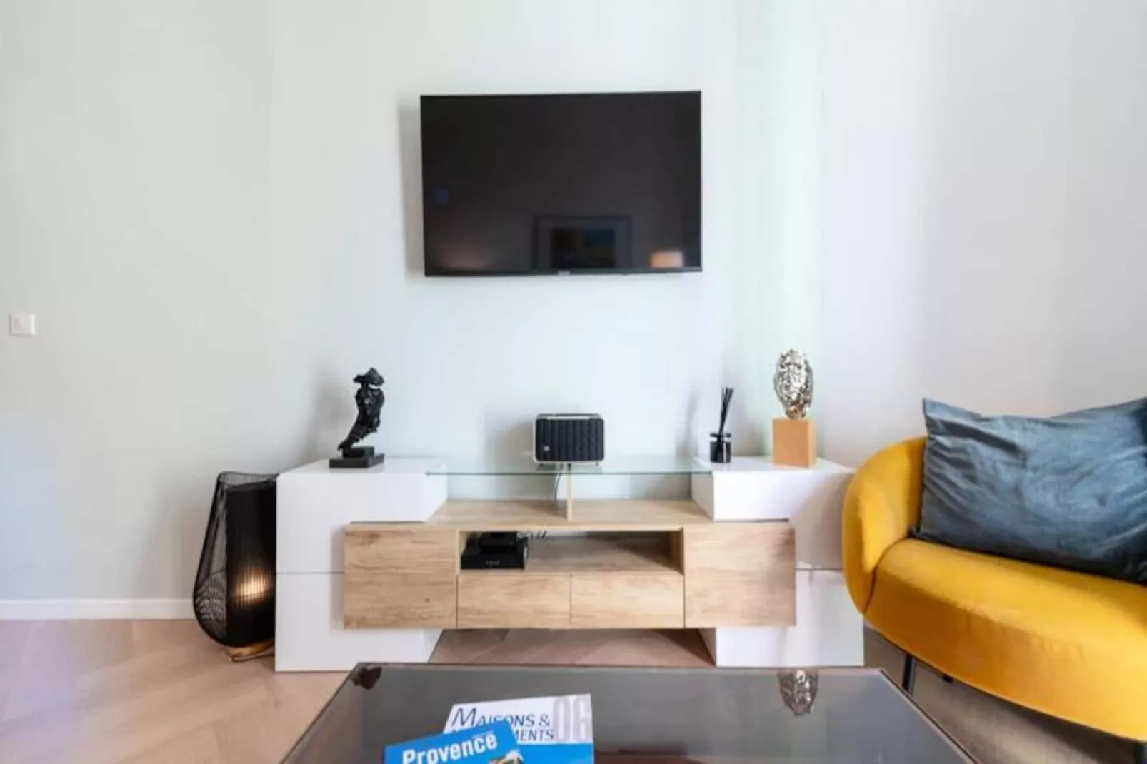 Résidence 3p Avec Balcons, 3min Du Palais Des Congr&egrave;s-Niet-getagd