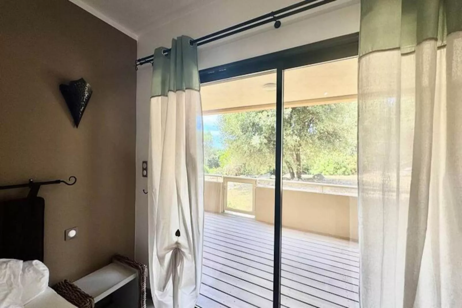 Résidence Fayol001-propriano-Niet-getagd