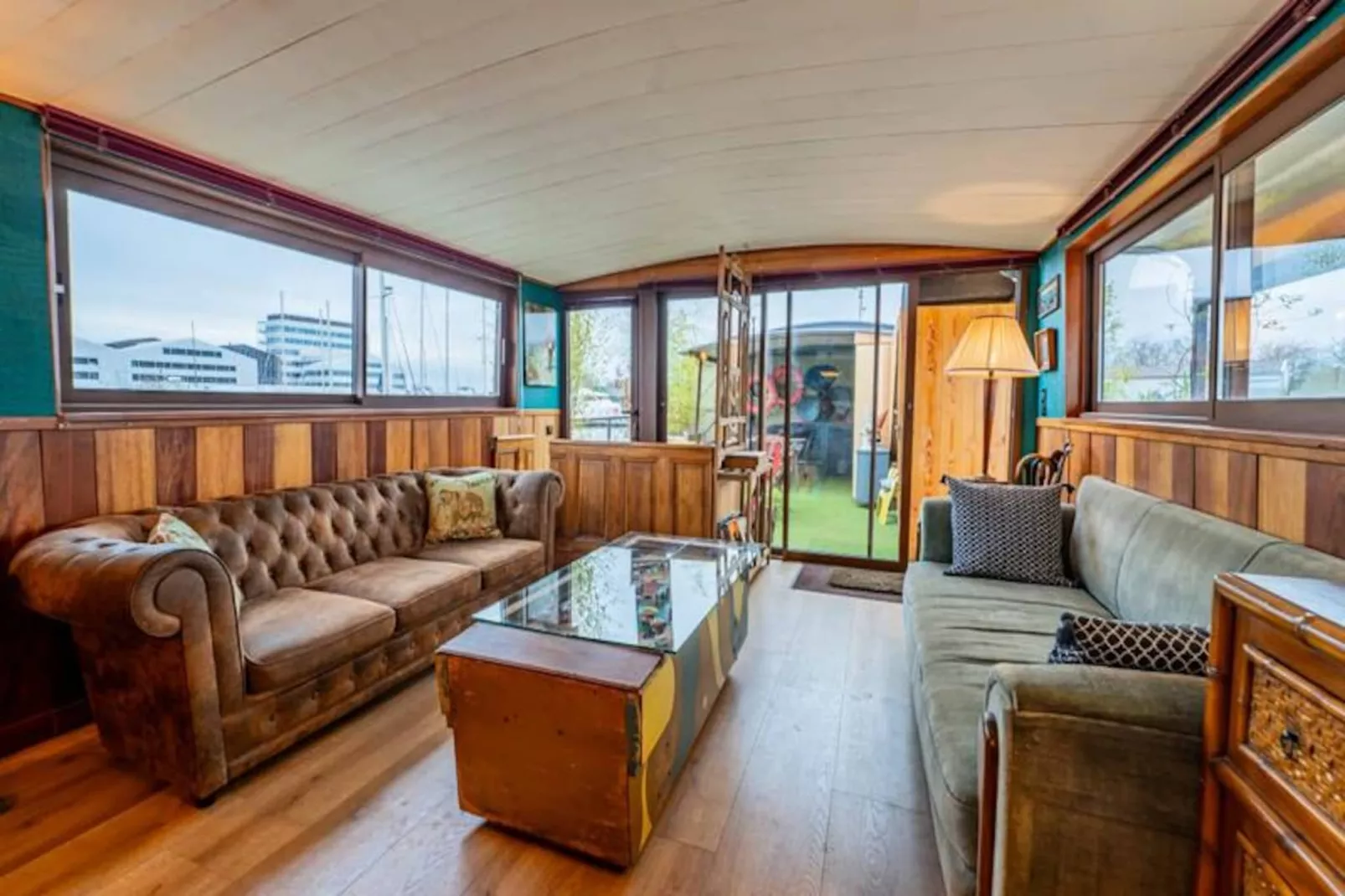 Grand Duplex Luxueux Sur La Péniche Petite Annick-Niet-getagd