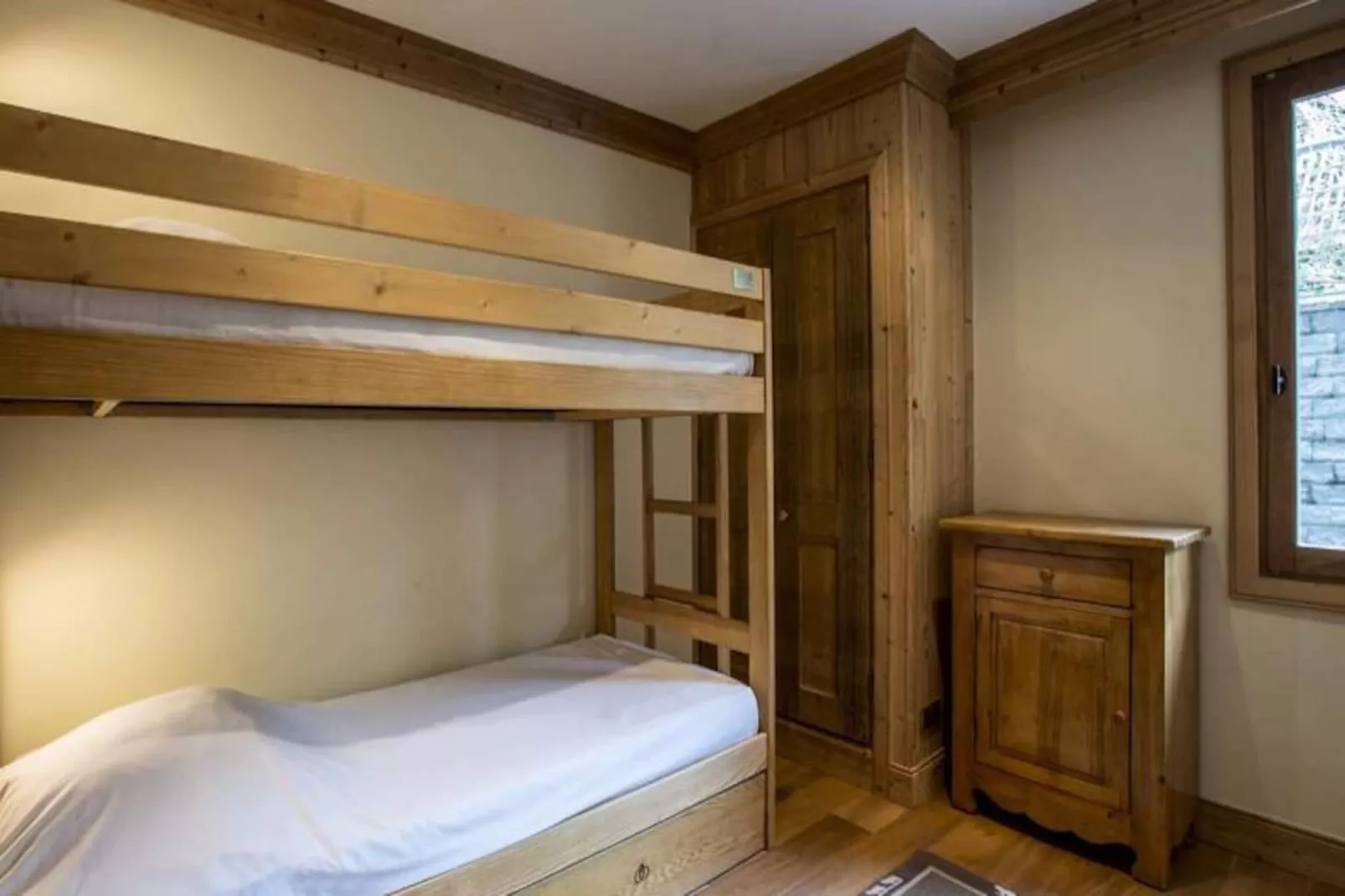 Résidence Aquila-Niet-getagd