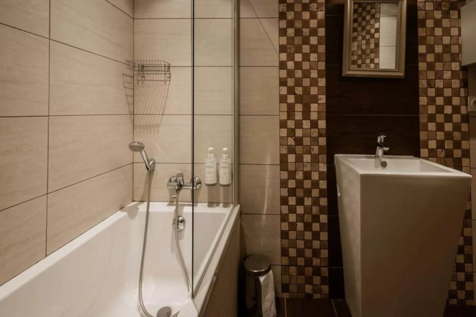 Les Chalets D'adrien-Niet-getagd