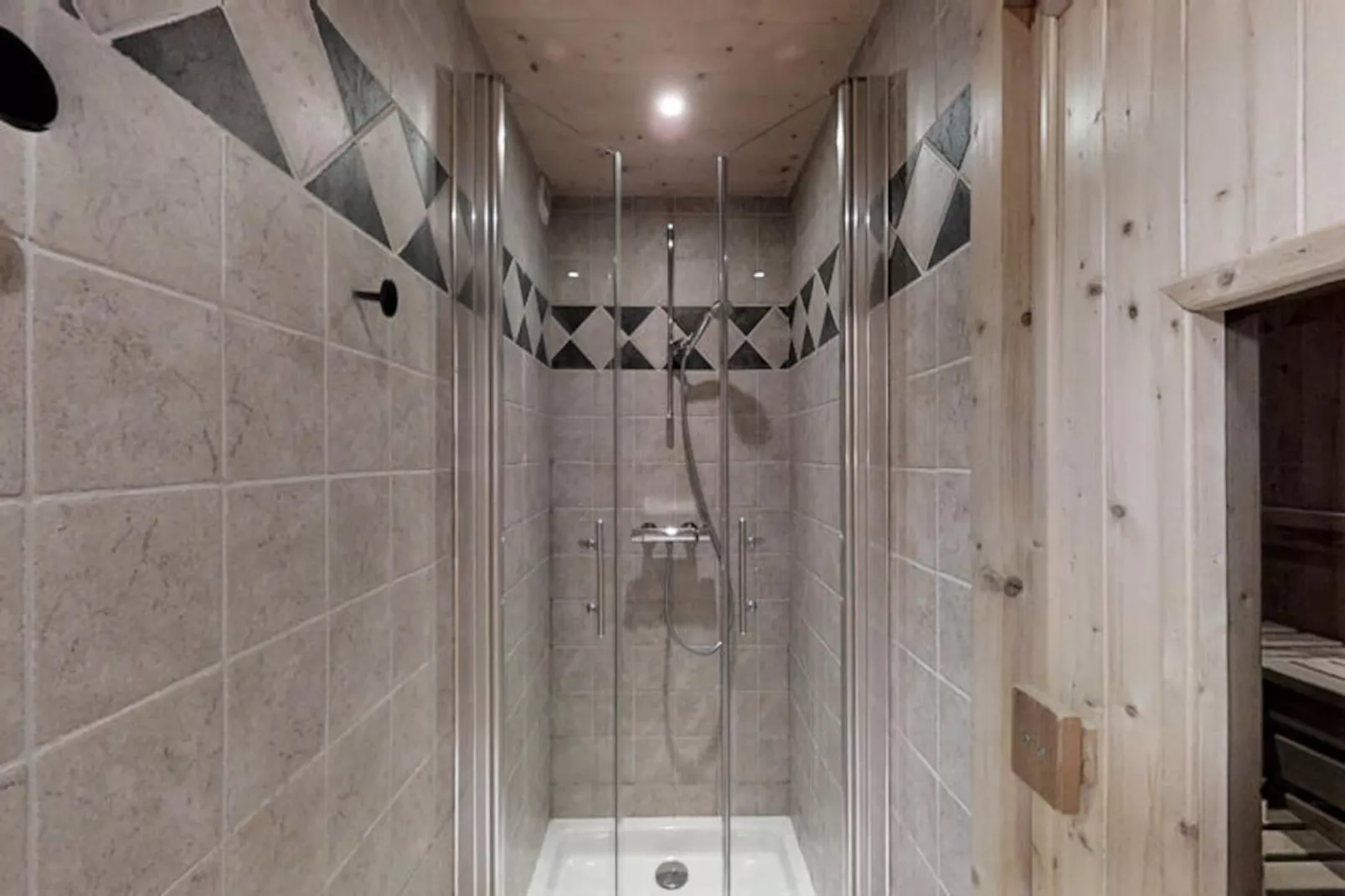 Résidence Chatillon N° 8-Niet-getagd