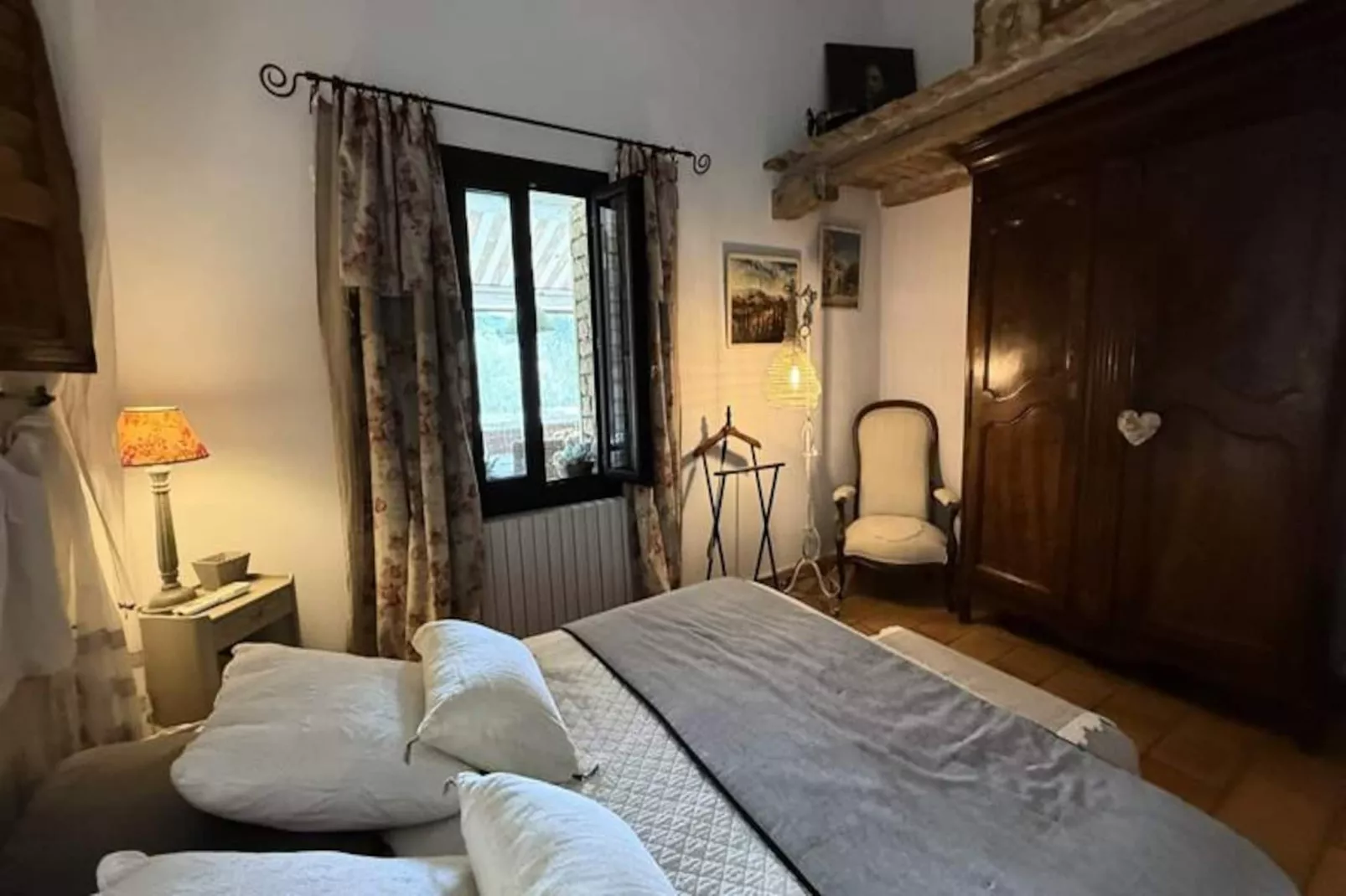 Belle Villa Proven&ccedil;ale Avec Piscine Et Jacuzzi-Niet-getagd