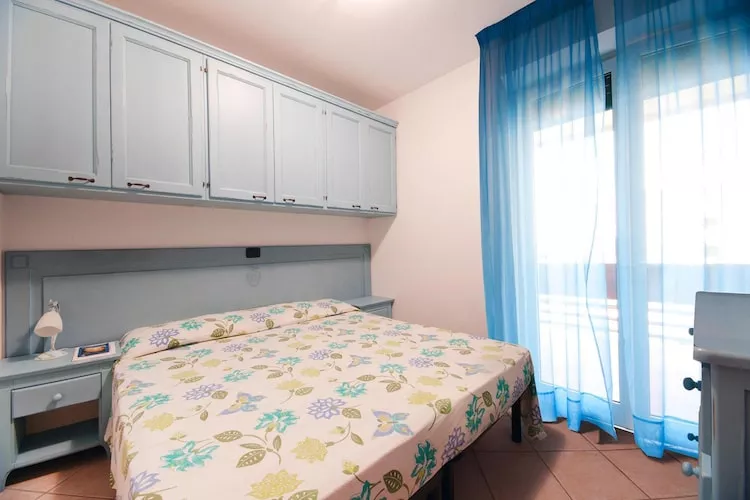 Holiday residence Santa Constanza San Vincenzo-Trilo 6 Comfort-Slaapkamer