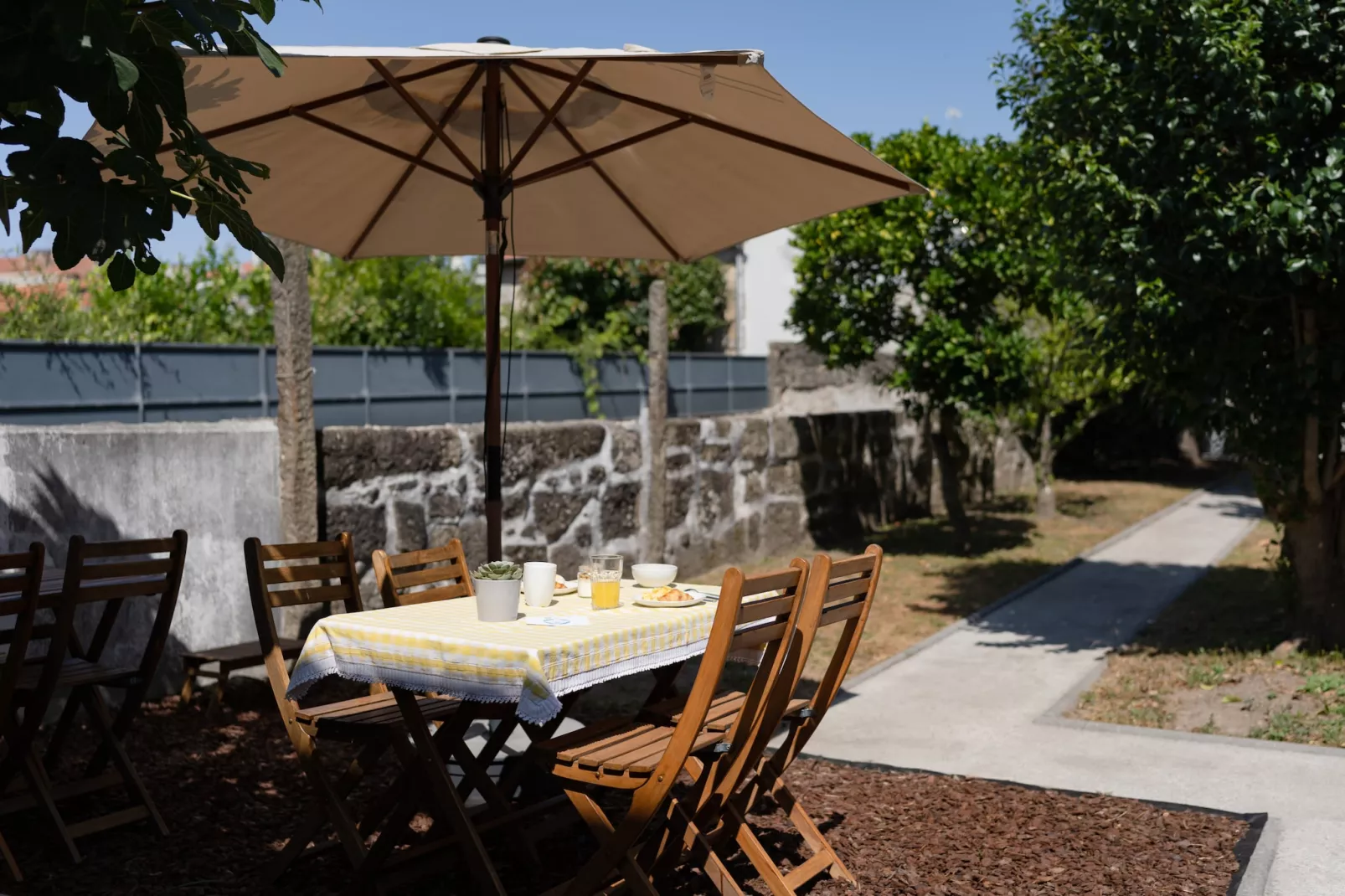 Feel Corporate Housing Marquês VI-Tuinen zomer