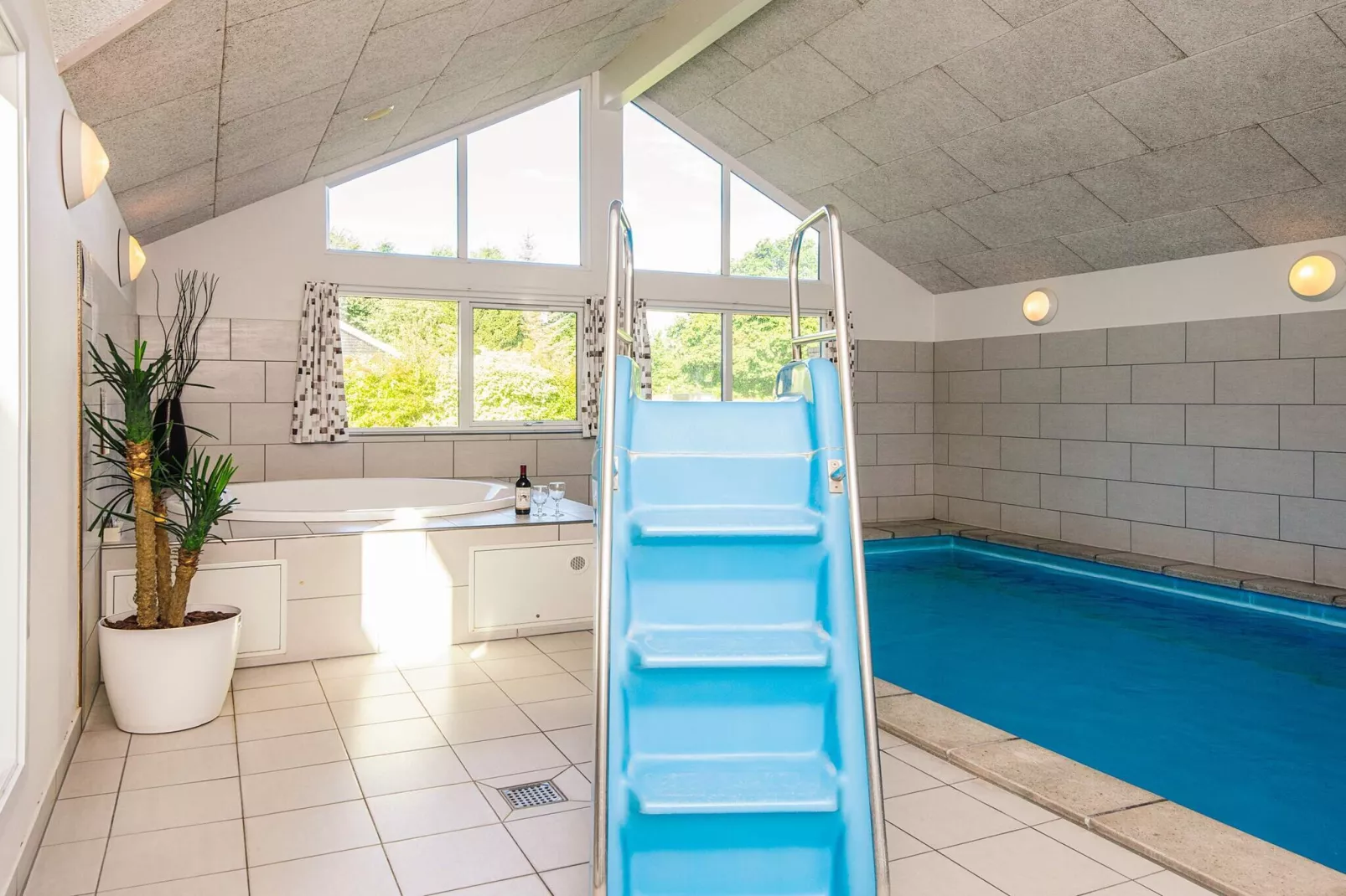 16 persoons vakantie huis in Glesborg-Zwembad