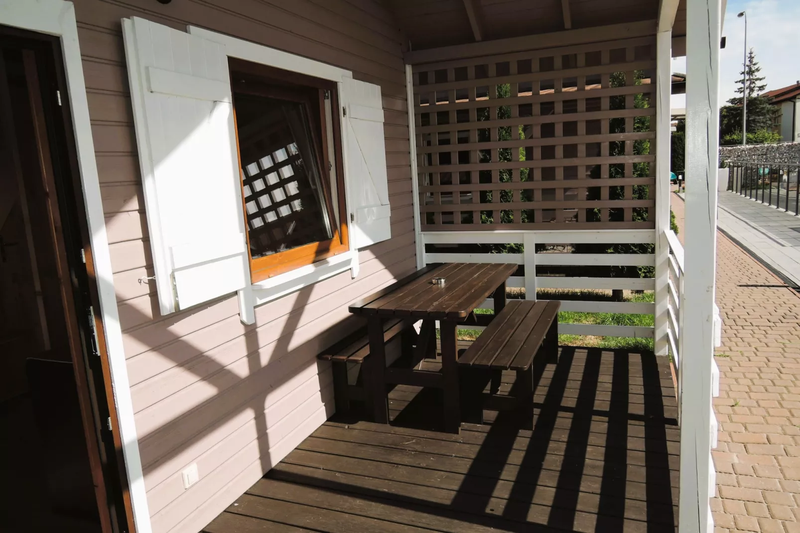 Domy wakacyjne w Międzyzdrojach z podgrzewanym basenem-Terrasbalkon