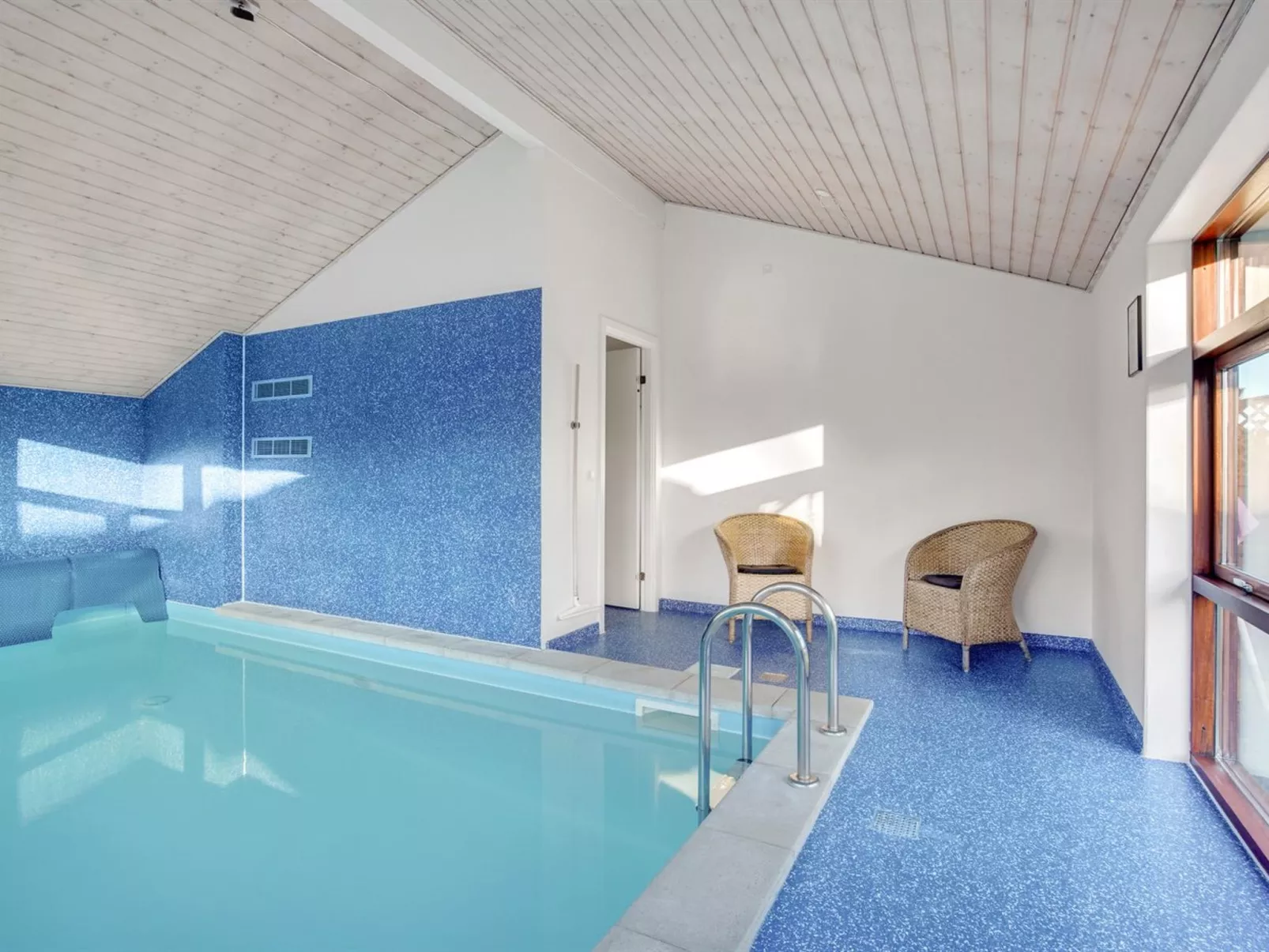 "Sirpa" - 1km from the sea-Buiten