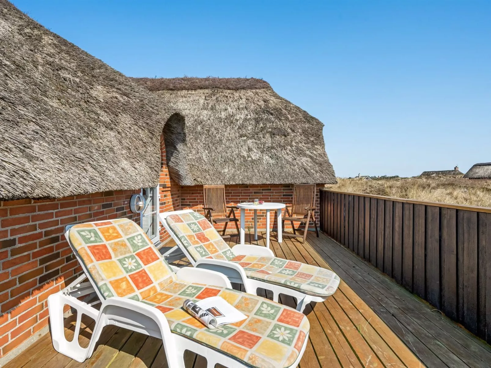 "Slava" - 250m from the sea-Buiten