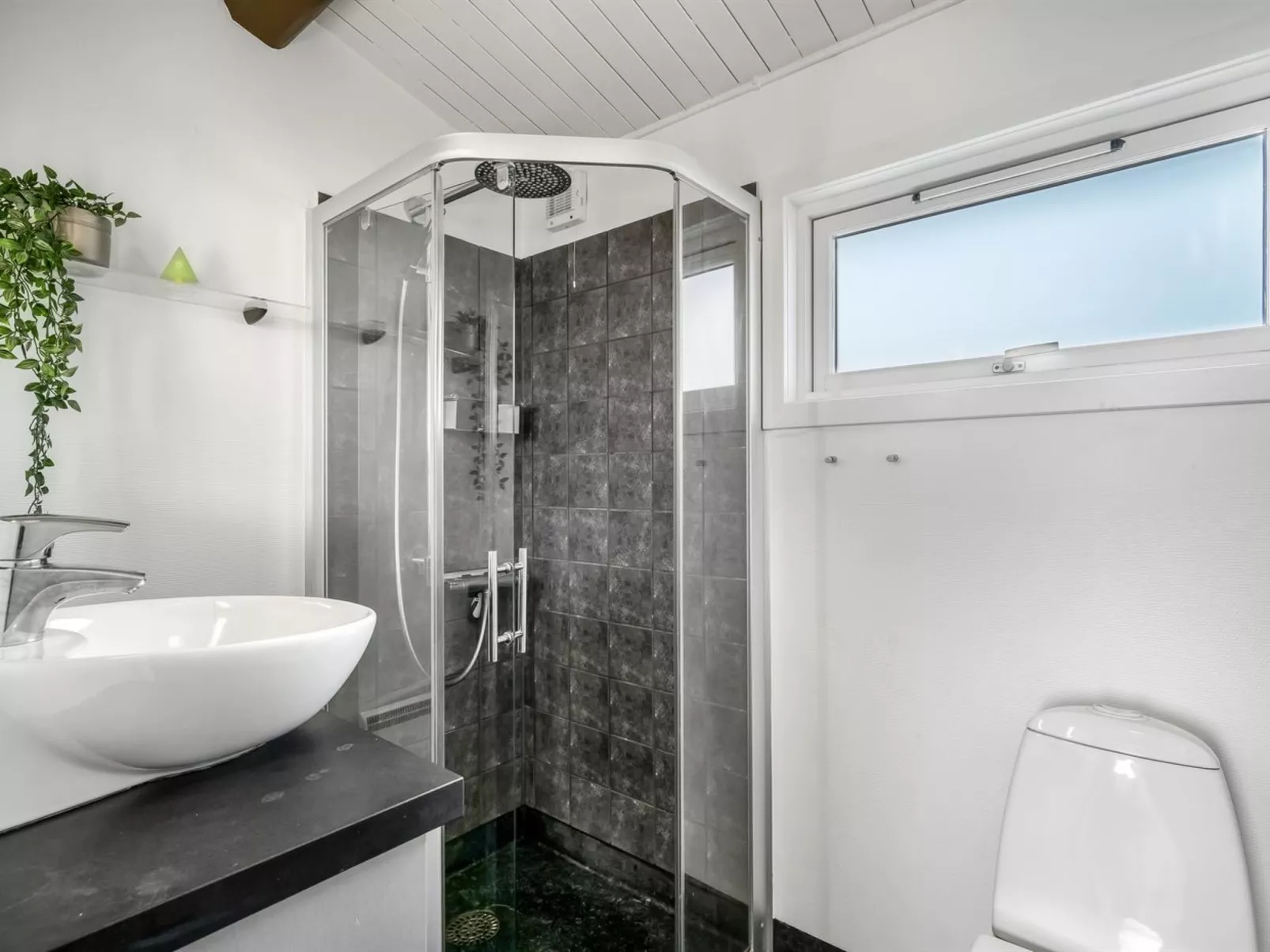 "Sinnika" - 75m from the sea-Binnen