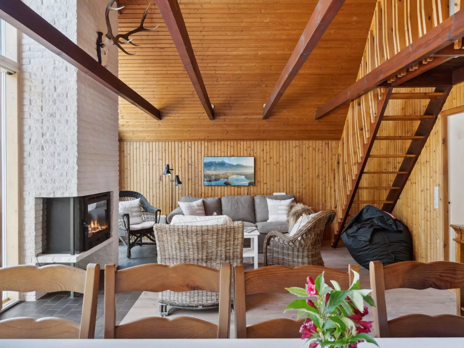 "Anssi" - 300m from the sea-Binnen