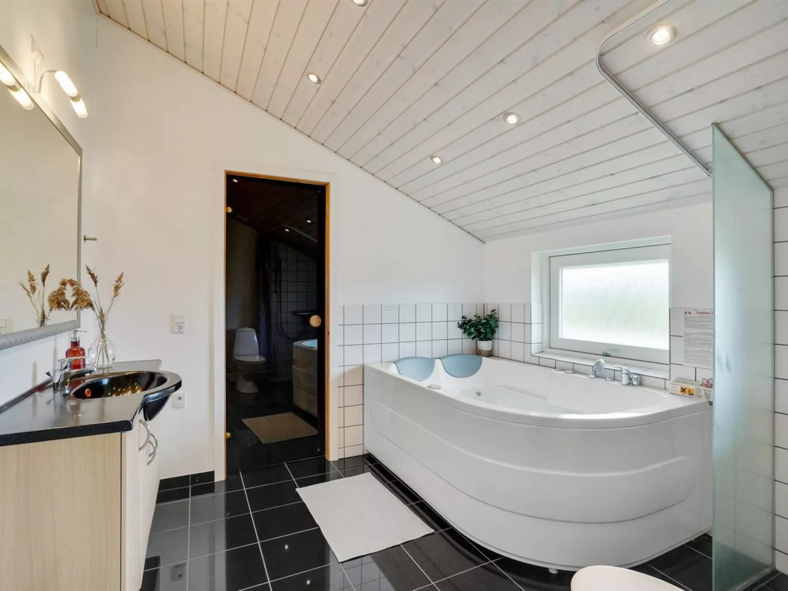 "Hildegunda" - 950m from the sea-Binnen