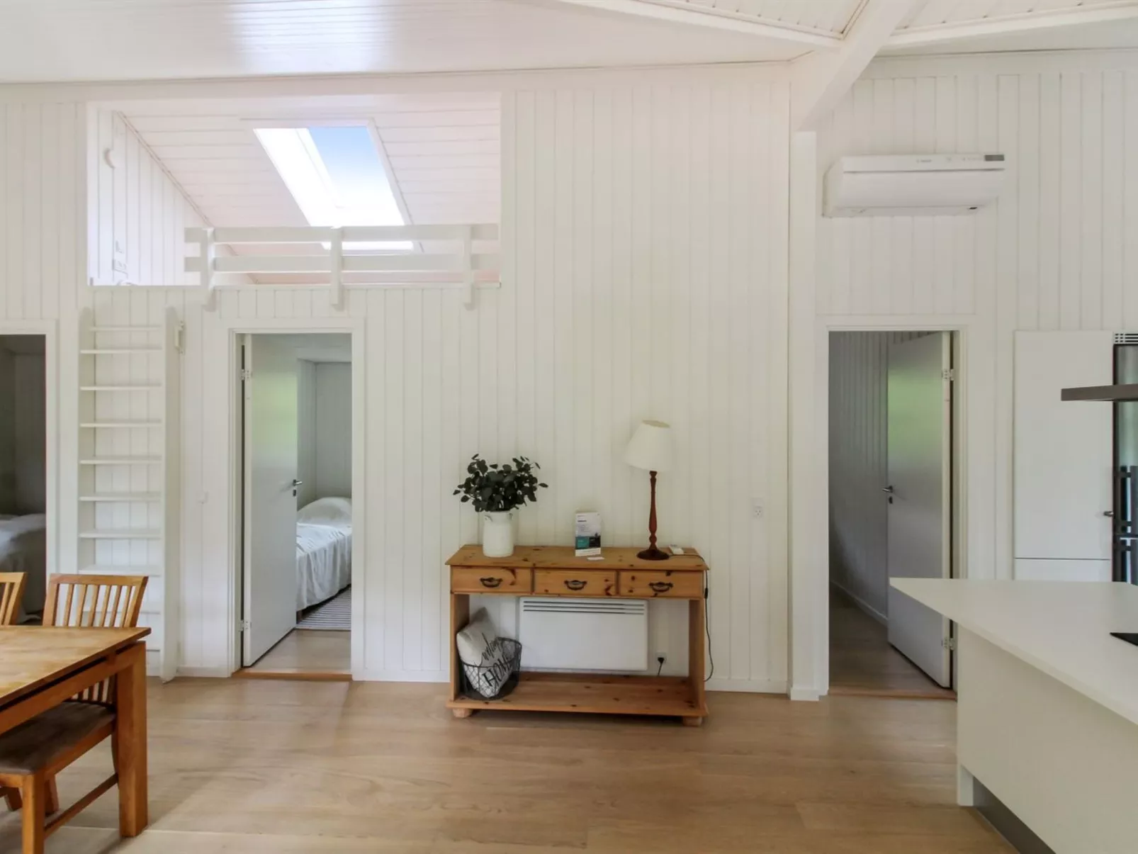 "Colette" - 700m from the sea-Binnen