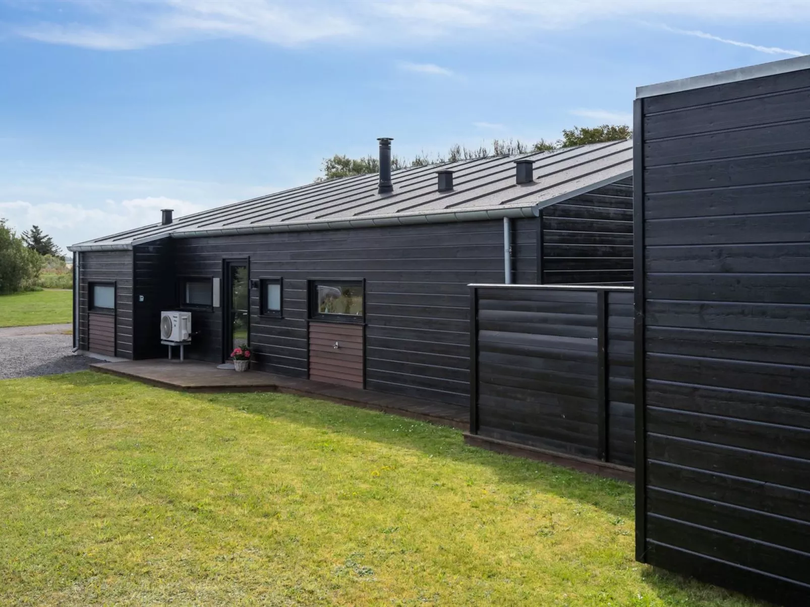 "Herdie" - 900m from the sea-Buiten