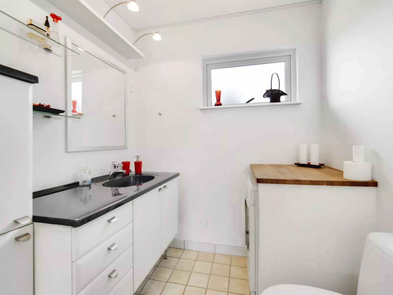 "Mikkeline" - 400m to the fjord-Binnen