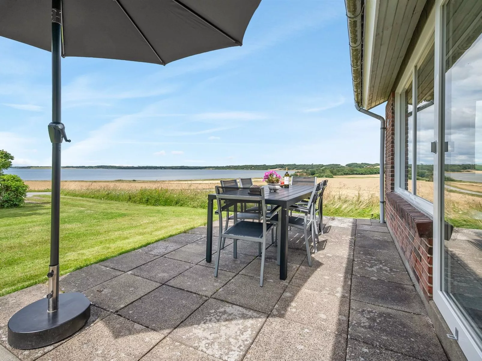 "Ephra" - 250m to the fjord-Buiten