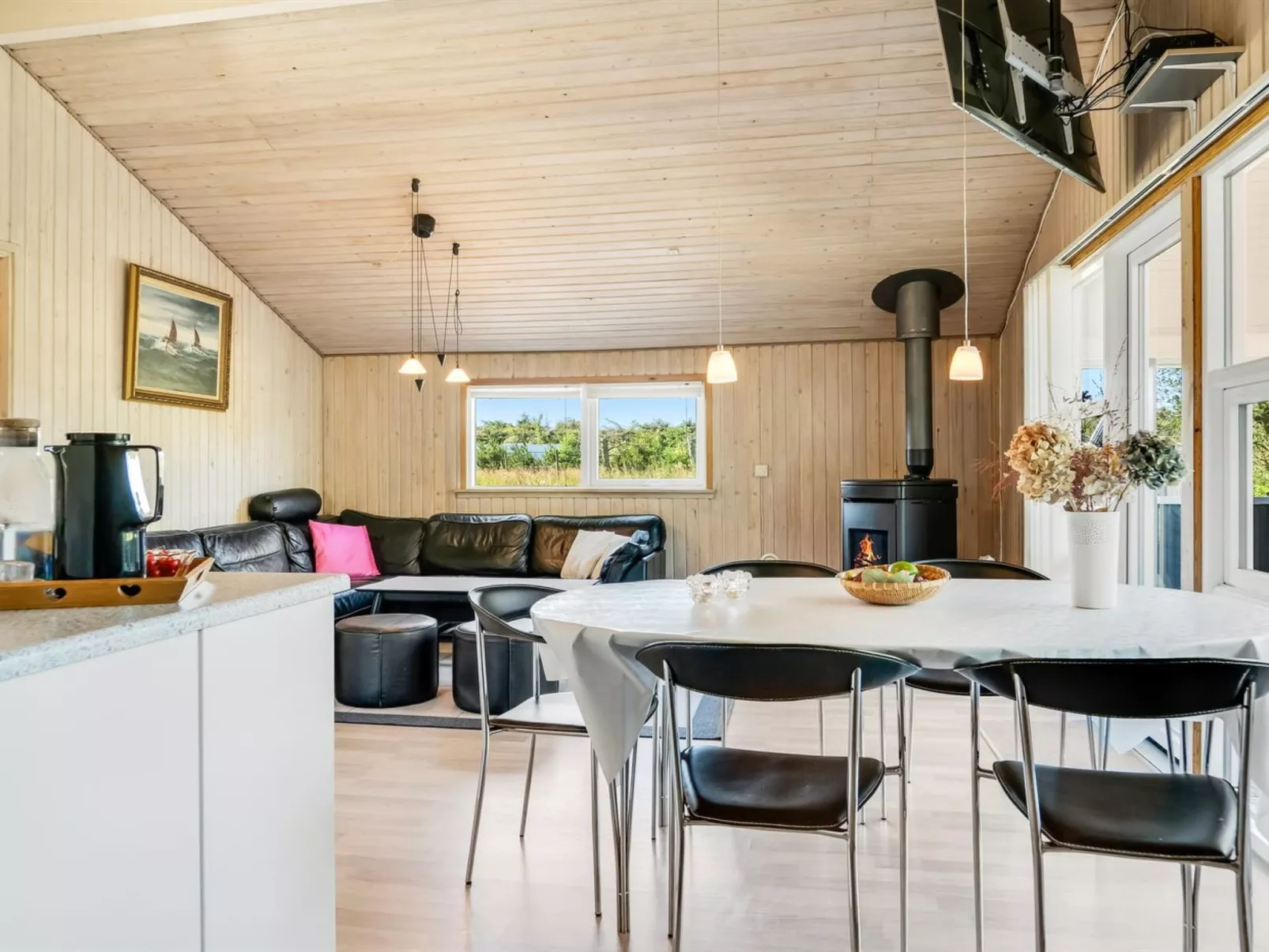 "Guja" - 1km from the sea-Binnen