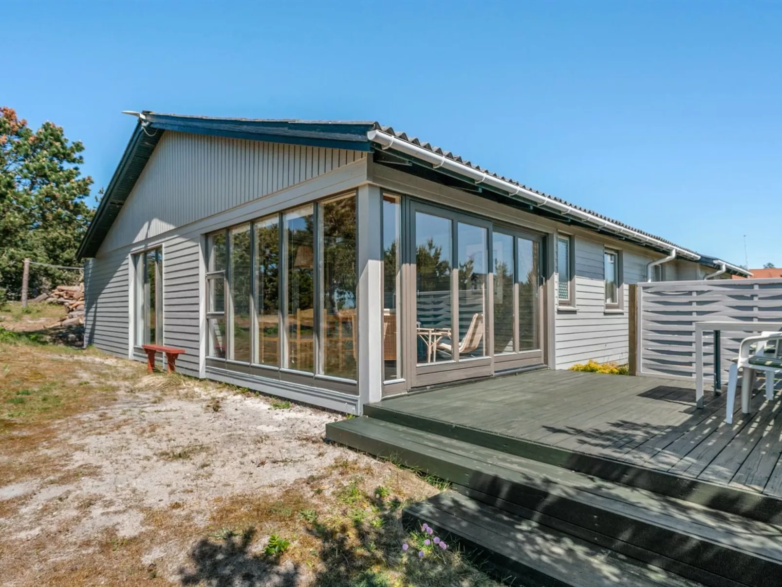 "Petersen" - 50m from the sea-Buiten