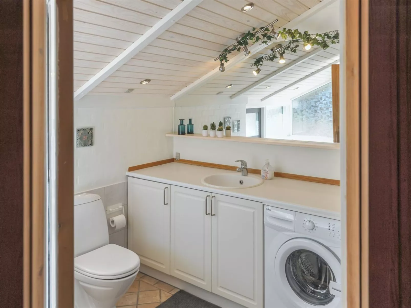 "Mathias" - 625m from the sea-Binnen