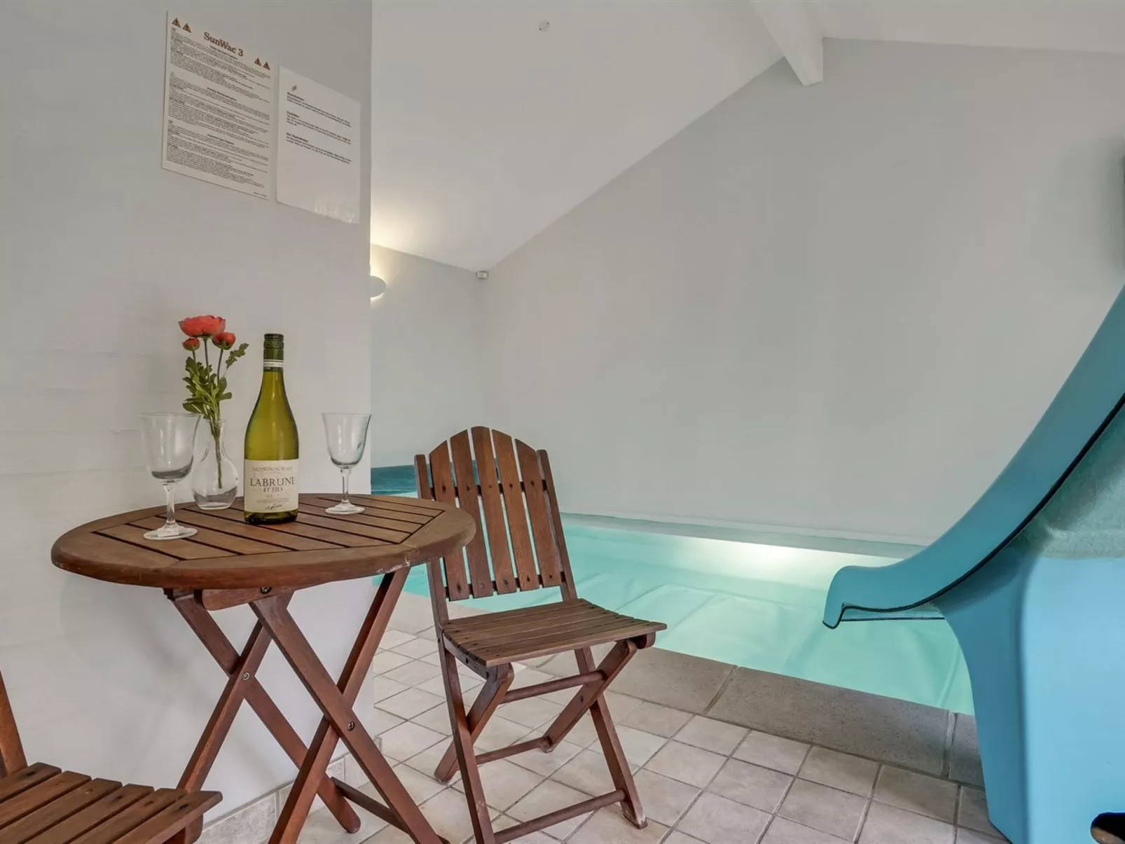 "Karstina" - 1km from the sea-Binnen