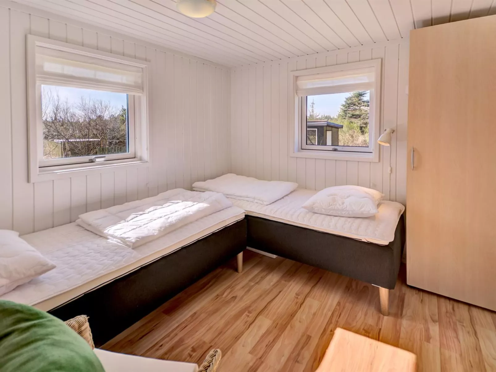 "Bylgja" - 1.7km from the sea-Binnen