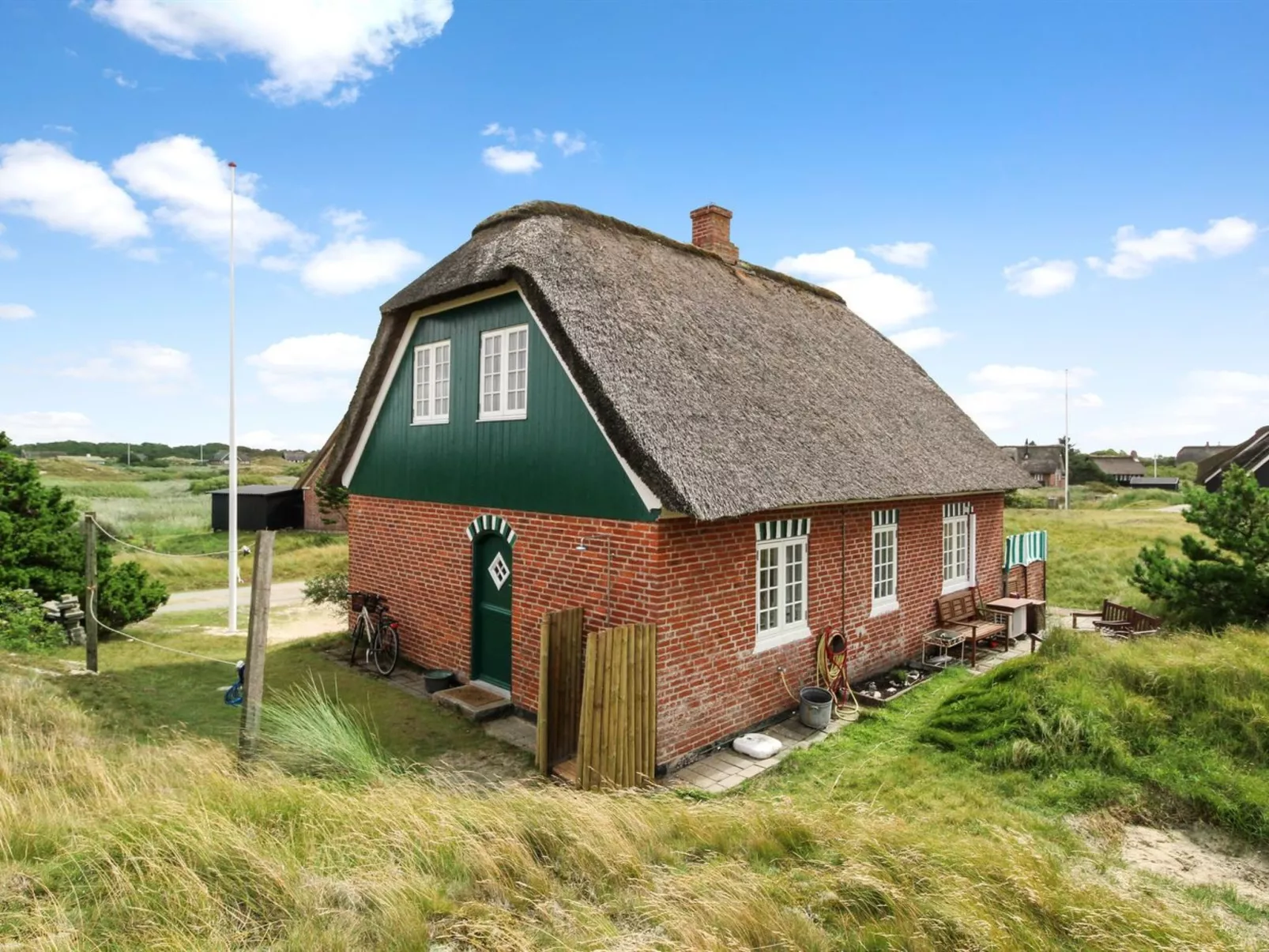 "Liselott" - 300m from the sea-Buiten