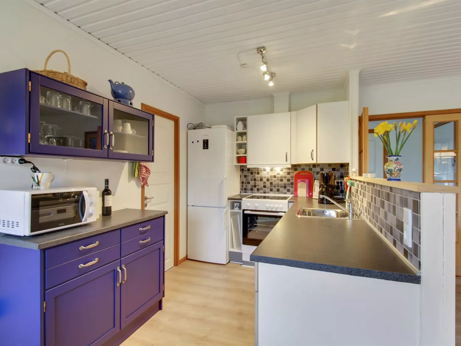 "Botilde" - 1km from the sea-Binnen