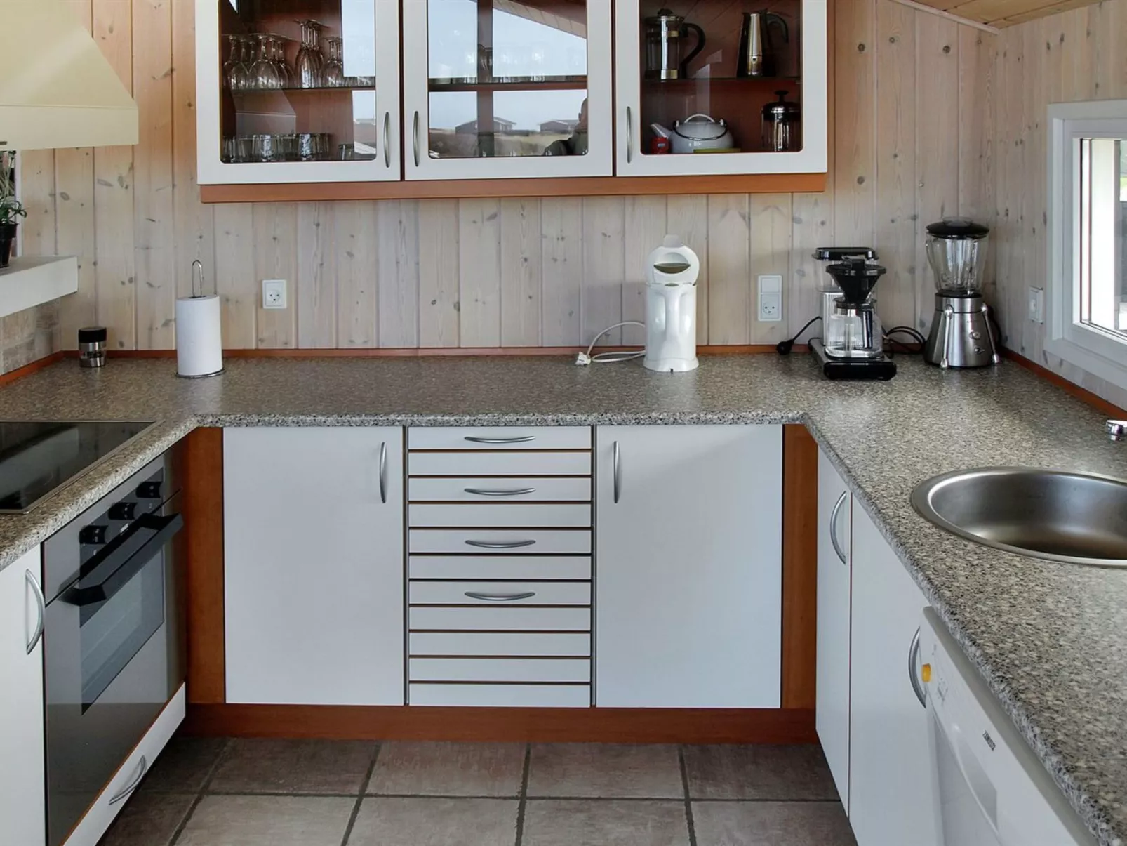 "Alana" - 346m from the sea-Binnen