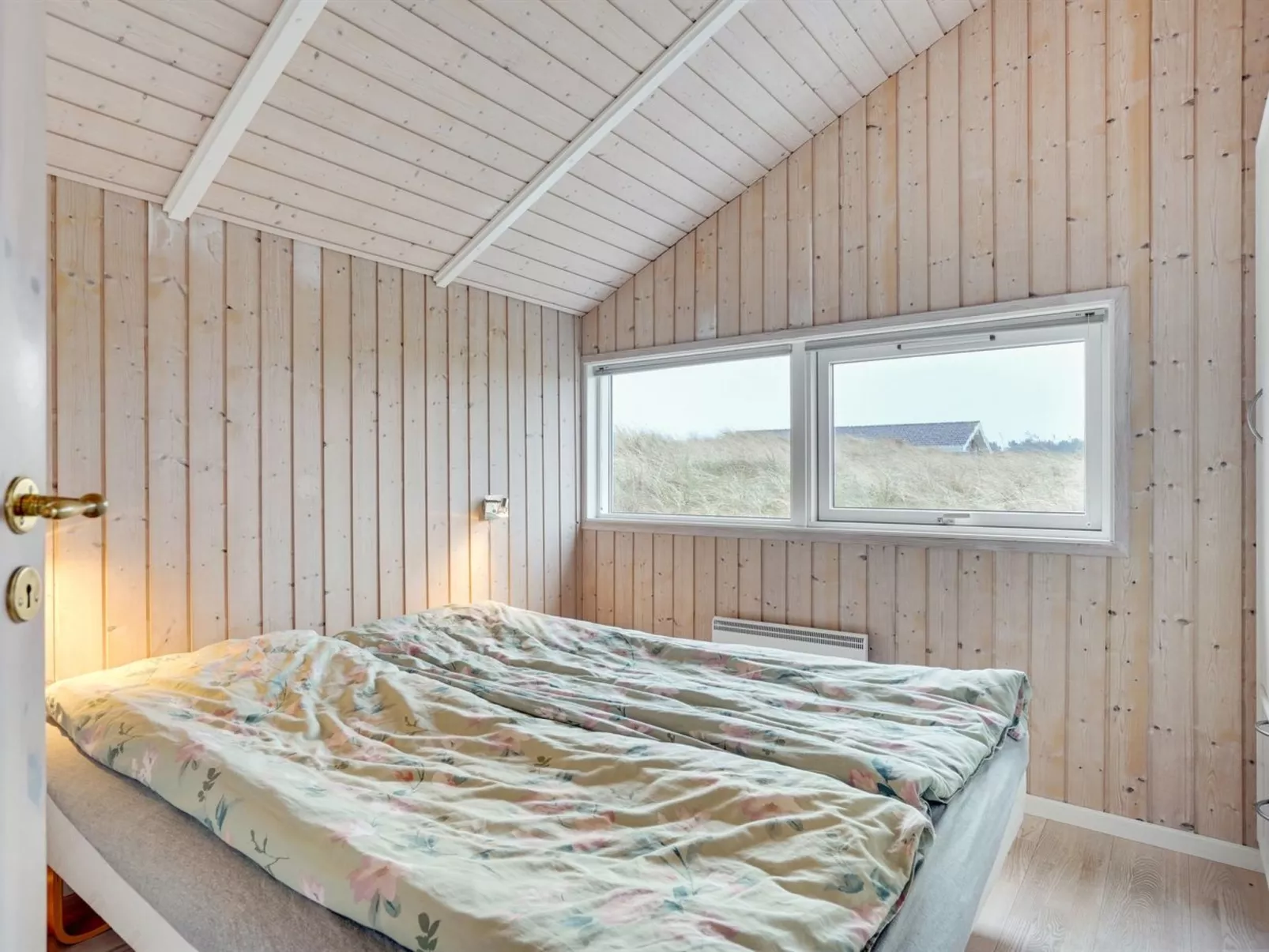 "Patrick" - 300m from the sea-Binnen