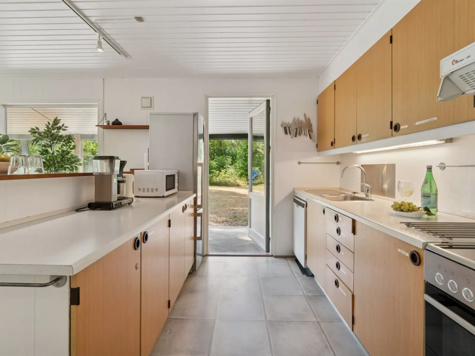 "Henri" - 800m from the sea-Binnen