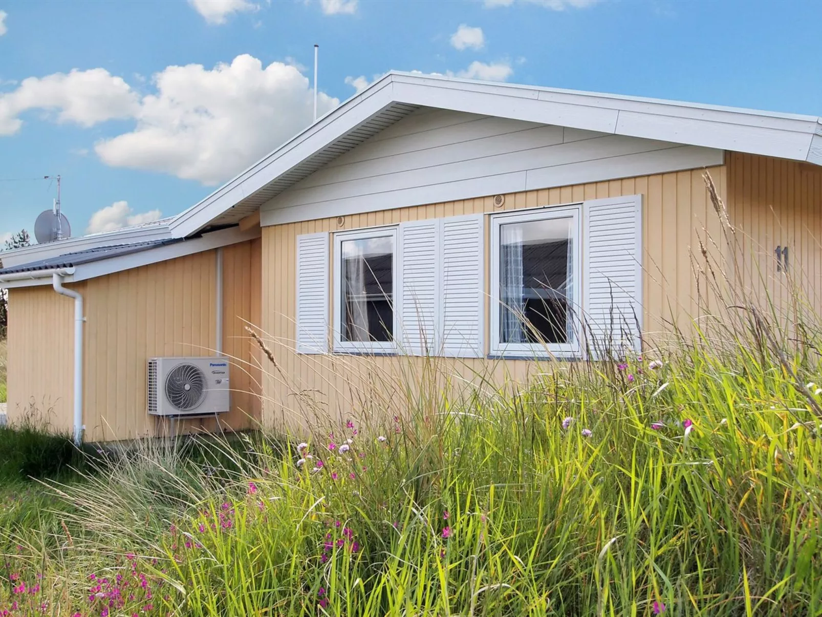 "Steffen" - 450m to the fjord-Buiten