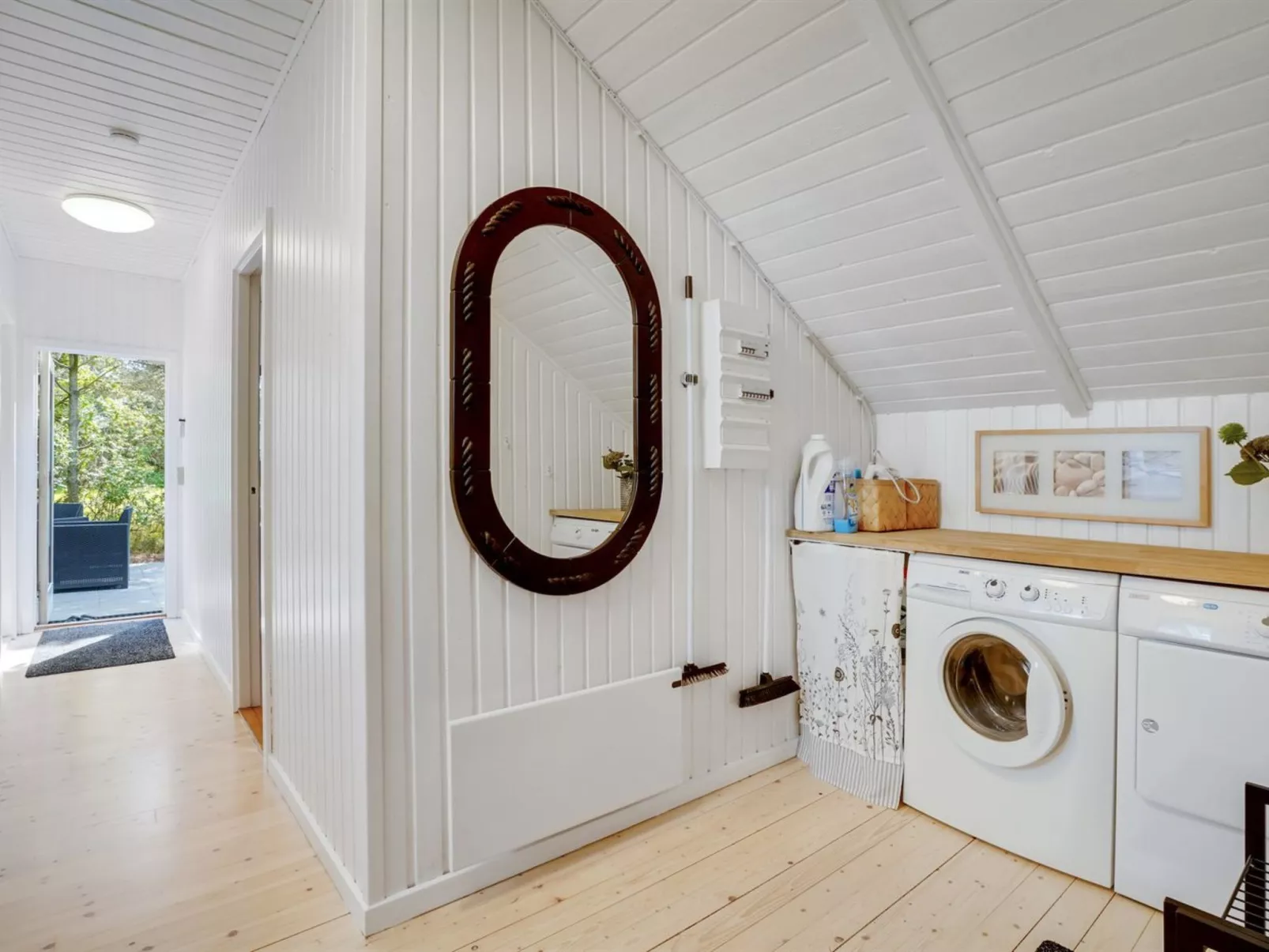 "Hjalmara" - 900m from the sea-Binnen