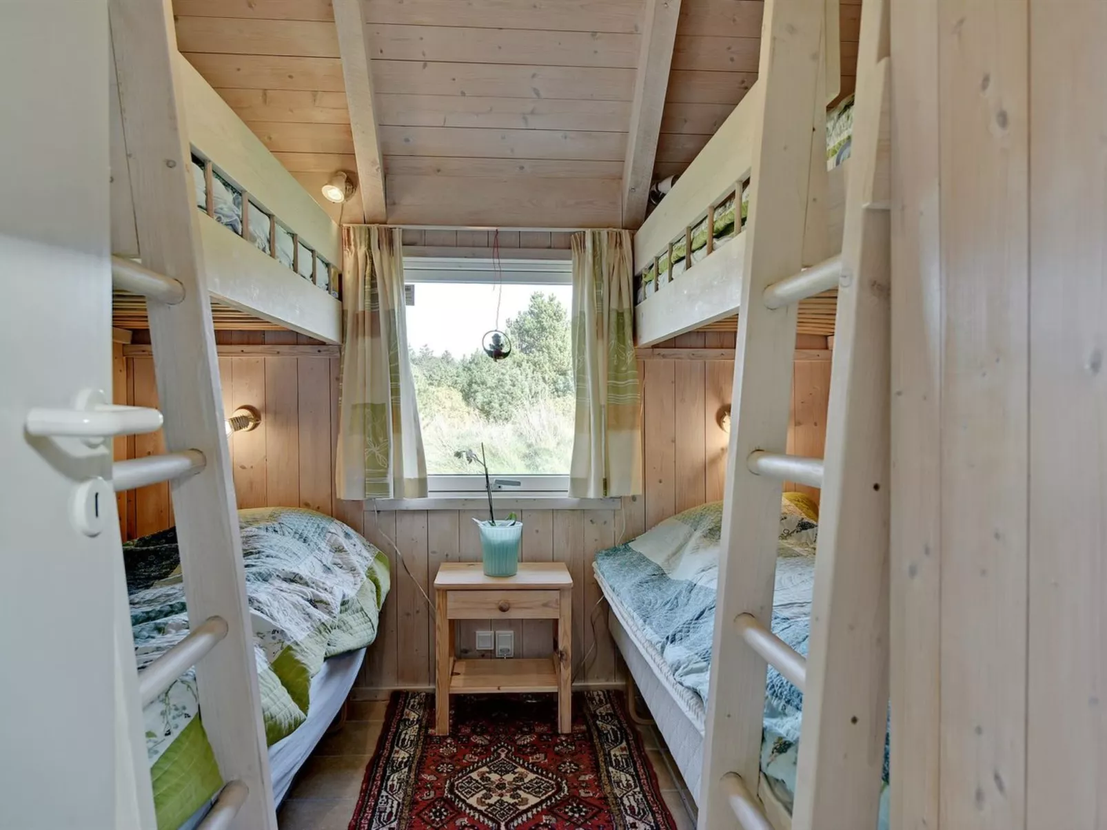 "Ansine" - 1.2km from the sea-Binnen