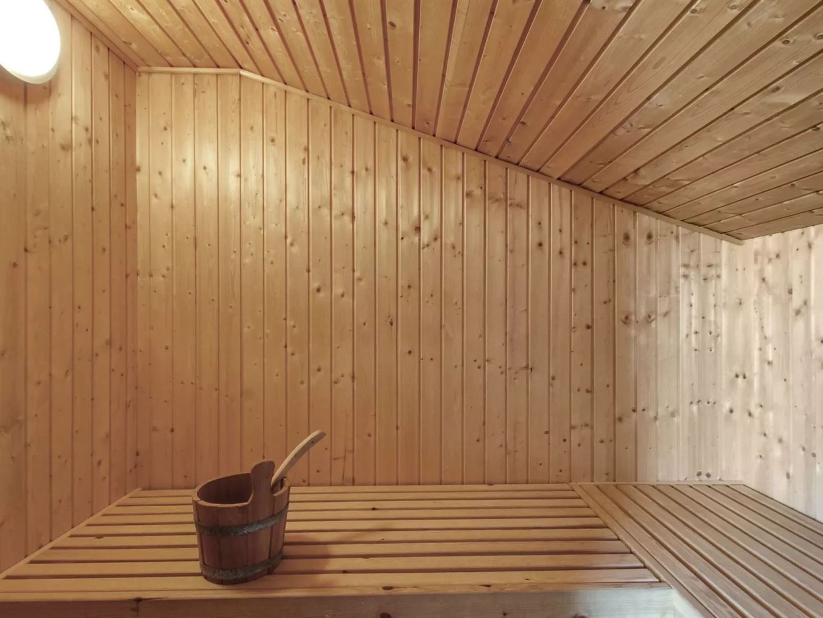 "Aimo" - 1.8km from the sea-Binnen