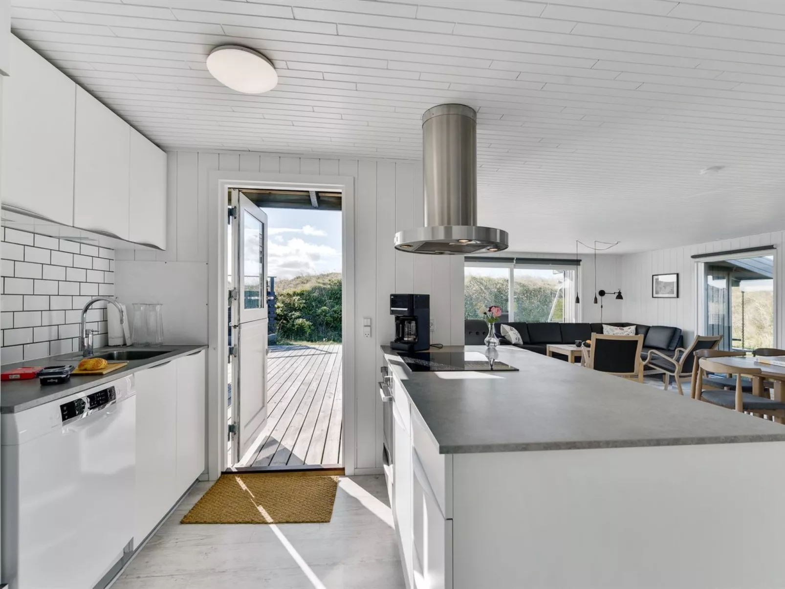 "Aiske" -  from the sea-Binnen