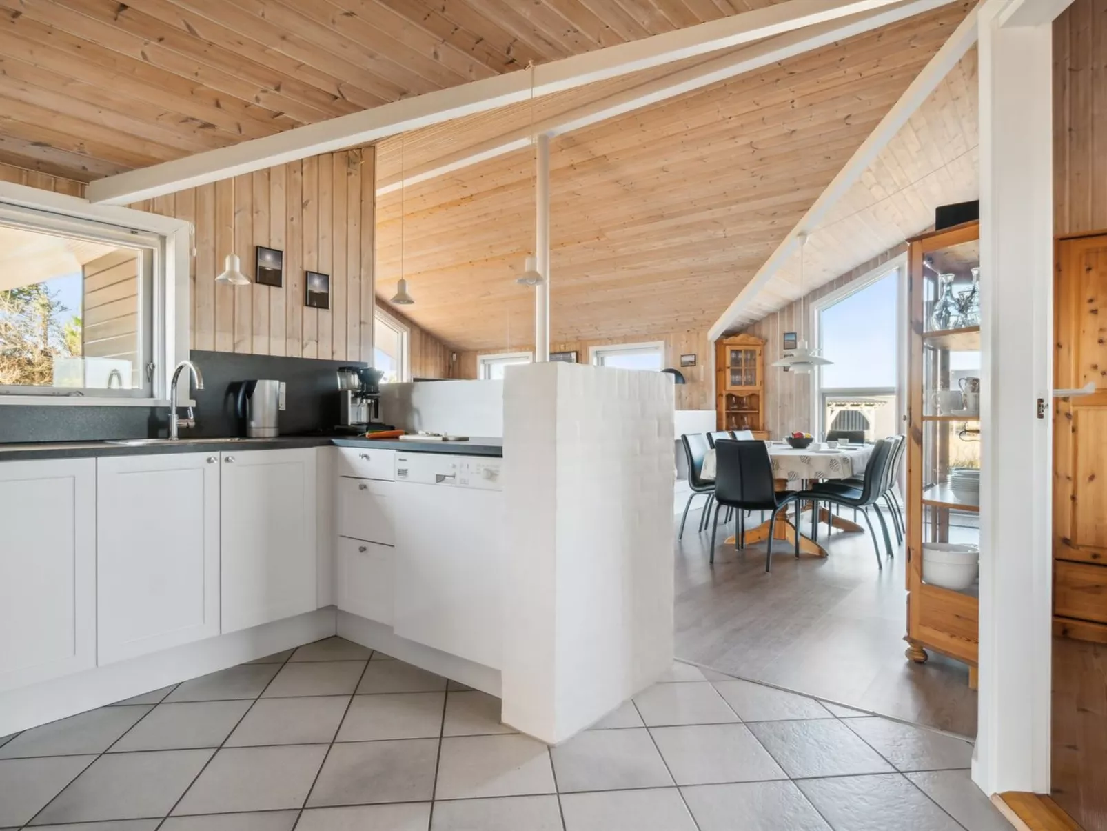 "Øde" - 350m from the sea-Binnen