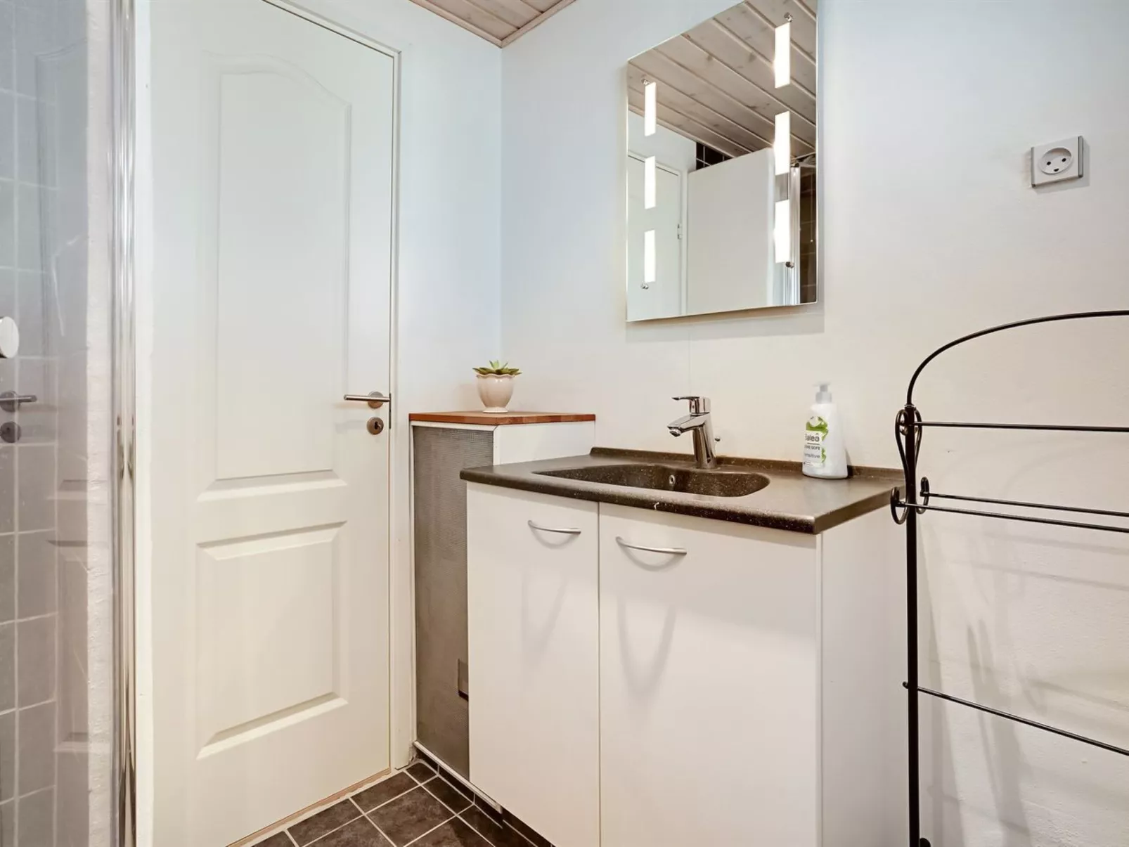 "Snioulf" - 1km from the sea-Binnen