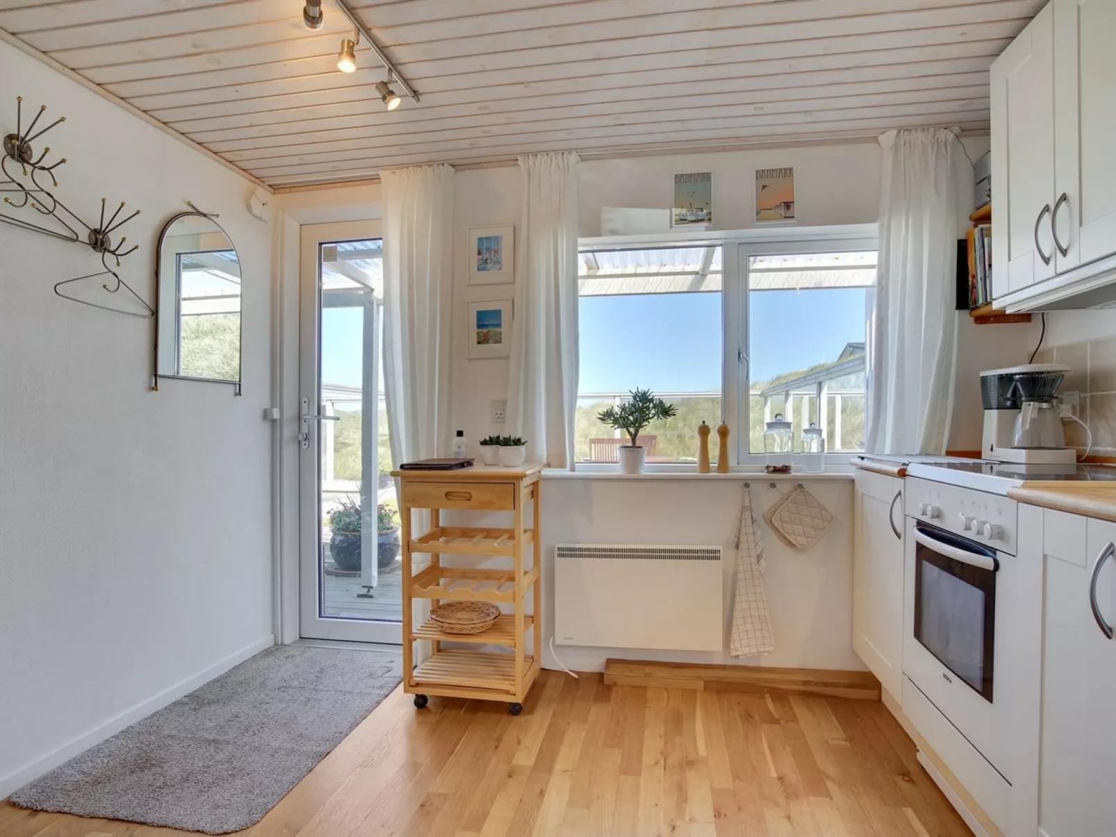 "Ecaterina" - 100m from the sea-Binnen