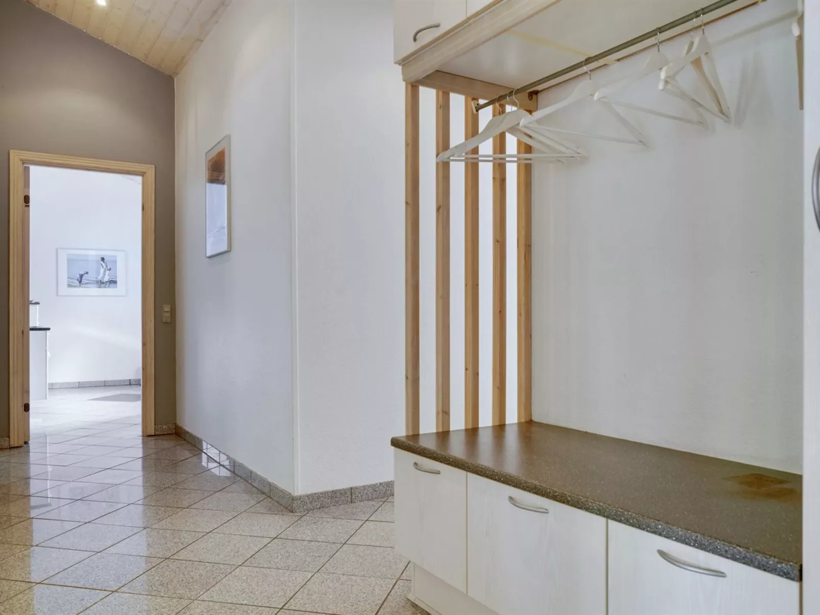 "Liliana" - 800m from the sea-Binnen