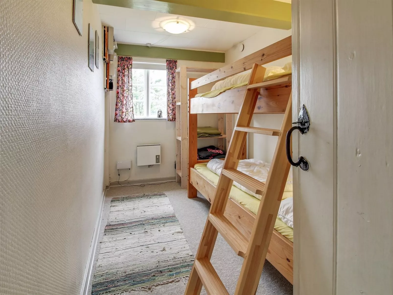 "Eduard" - 4.3km from the sea-Binnen