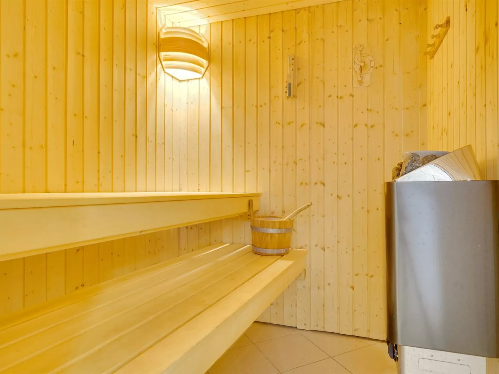 "Sora" - 2km from the sea-Binnen