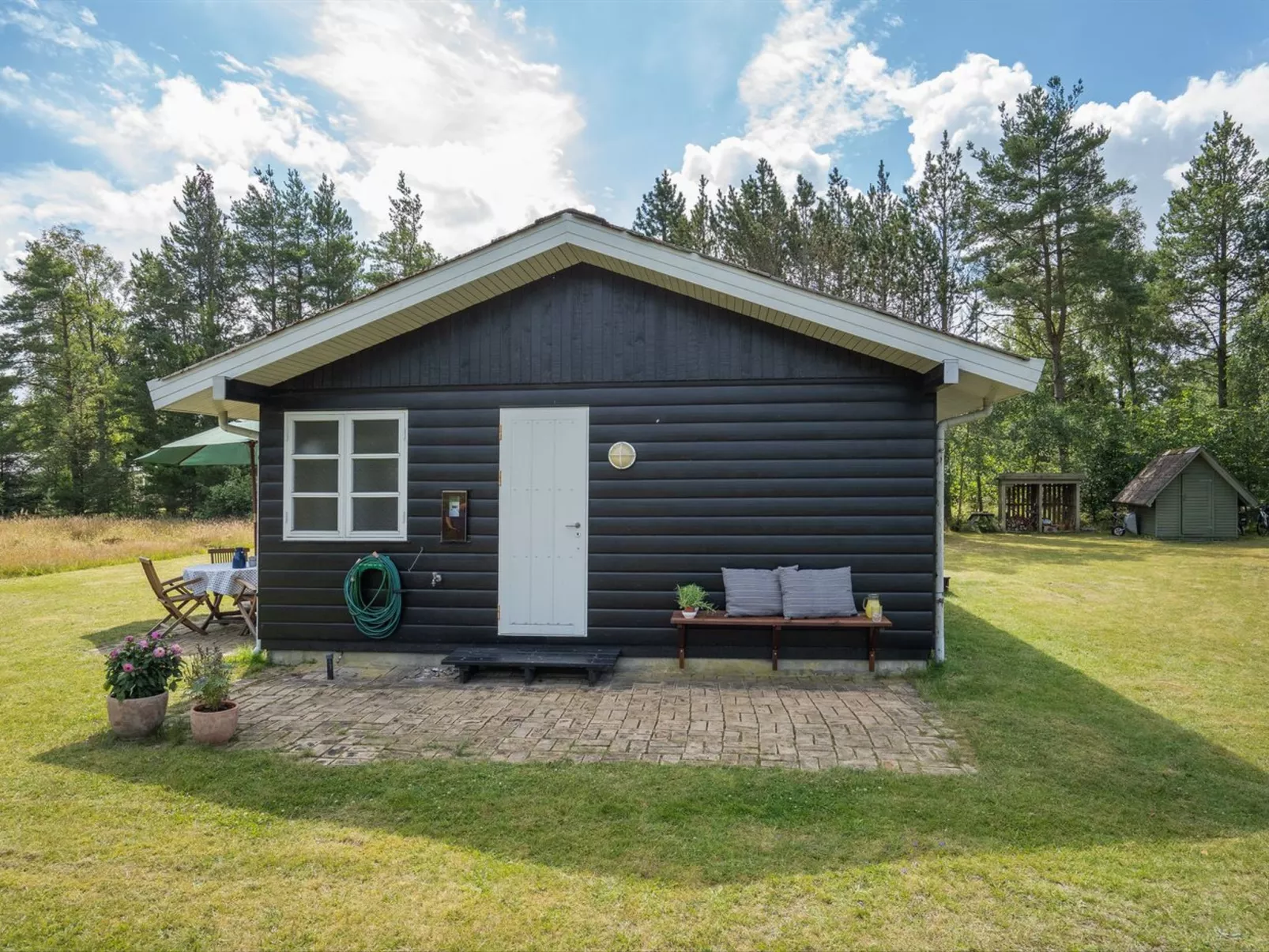 "Gizelle" - 1.5km from the sea-Buiten