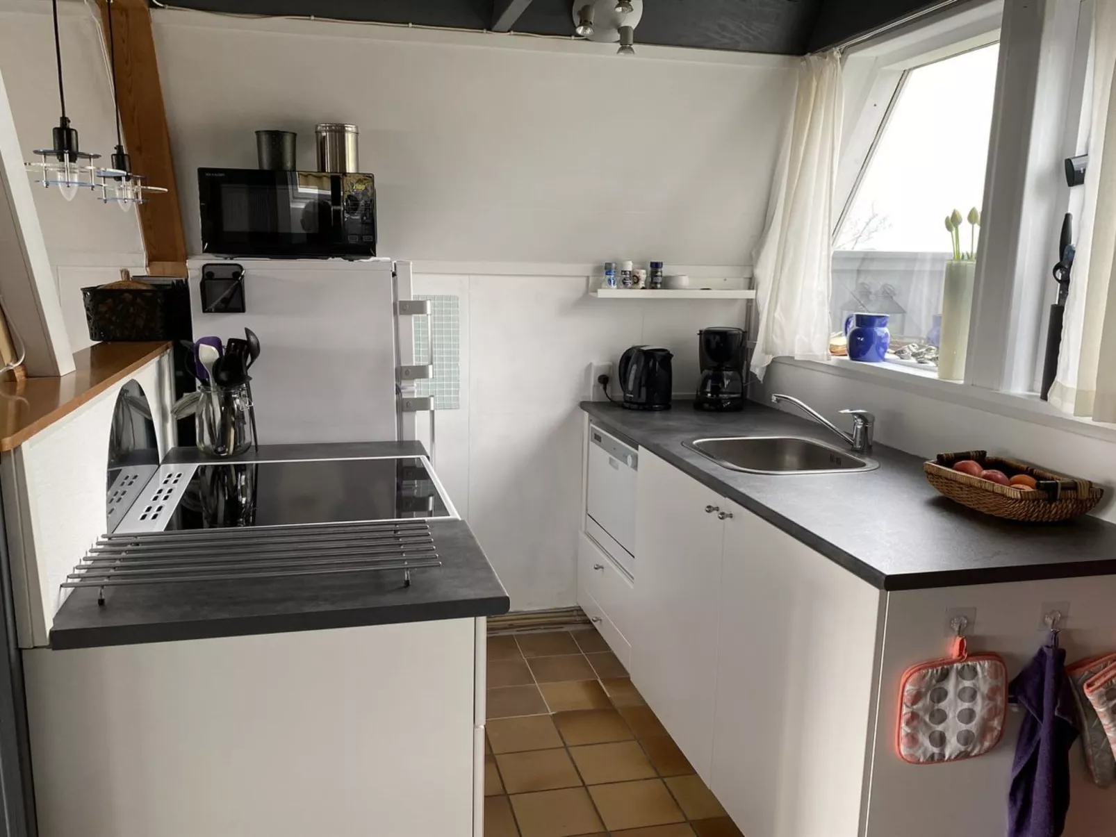 "Pihla" - 50m from the sea-Binnen