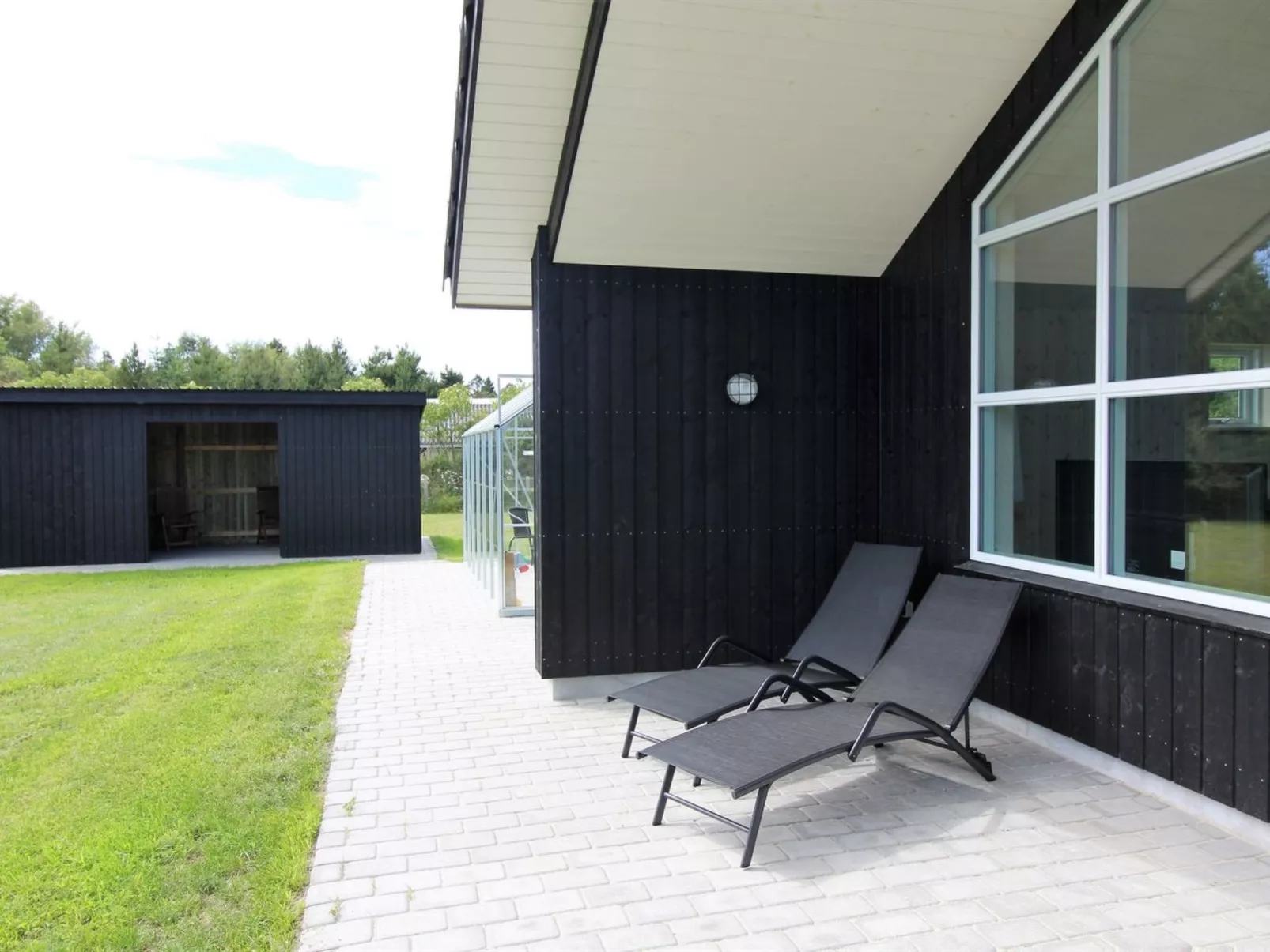 "Ethel" - 1.5km to the fjord-Buiten