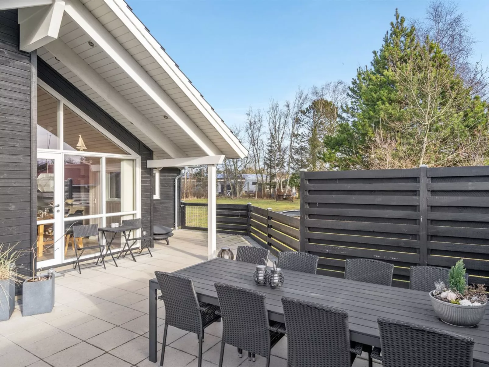 "Swavi" -  from the sea-Buiten