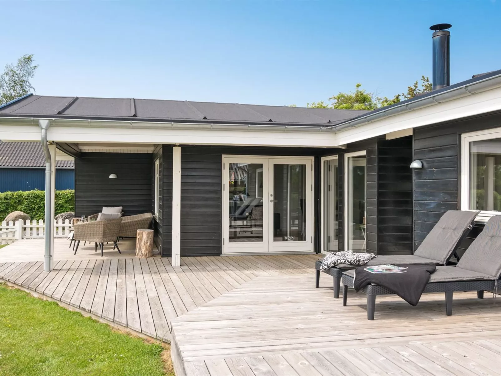 "Ølwir" - 400m to the fjord-Buiten