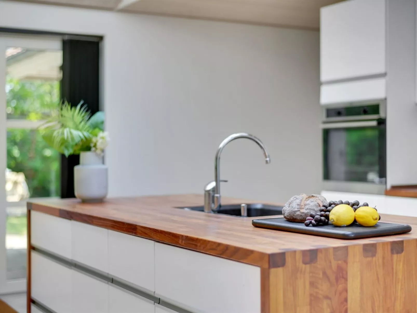 "Elline" - 450m from the sea-Binnen