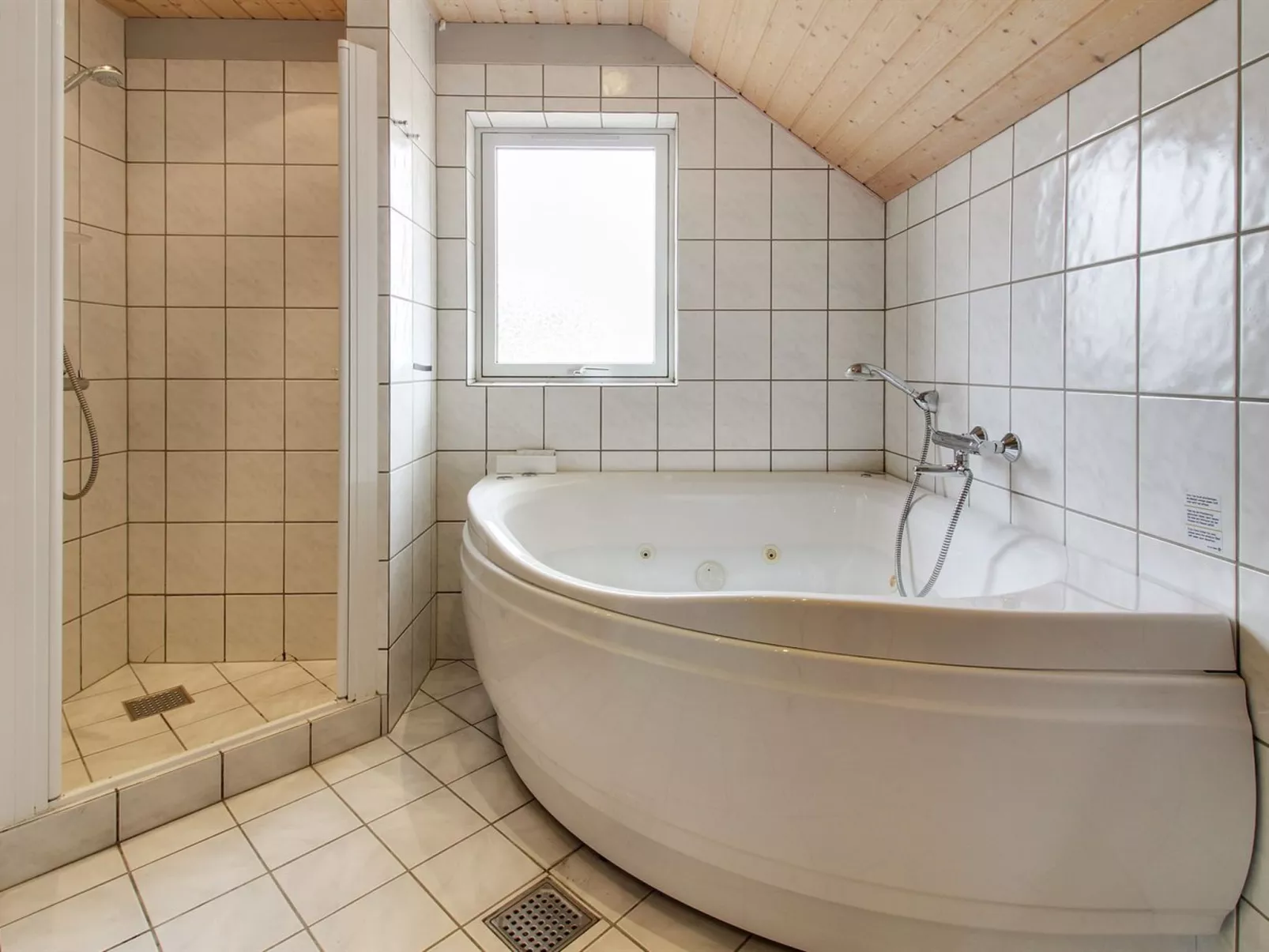 "Drusilla" - 800m from the sea-Binnen