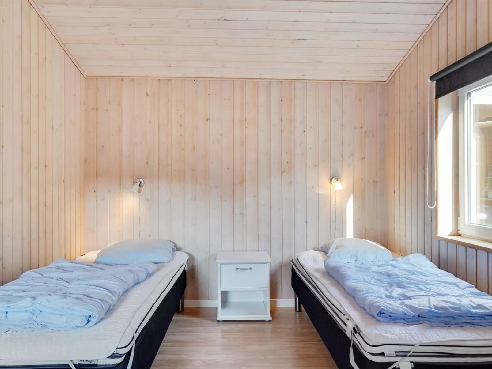 "Nane" - 80m from the sea-Binnen